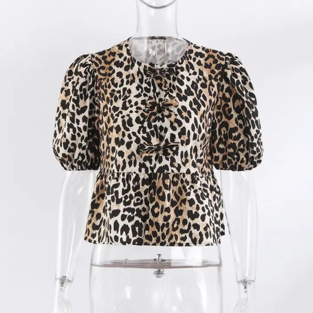 Leopard bow tie top size xsmall